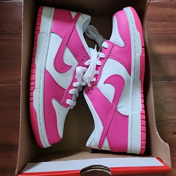 Nike Dunk Low FB9109-102 Older Kids White Laser Fuchsia Leather Shoes 6Y